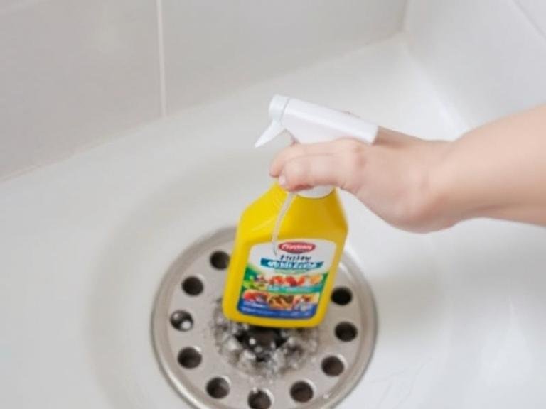 Chemical Drain Cleaners to Clean a Shower Drain